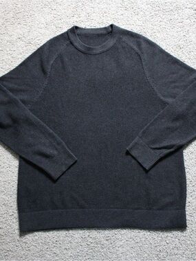 LULULEMON Men's Textured Knit Classic Crewneck Sweater